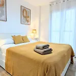 Апартаменты Elegant Sea View Near & Train
