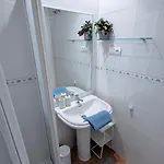 Апартаменты Elegant Sea View Near & Train Бенальмадена