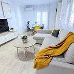 Elegant Sea View Near & Train Апартаменты Бенальмадена