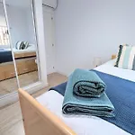 Elegant Sea View Near & Train Апартаменты Бенальмадена