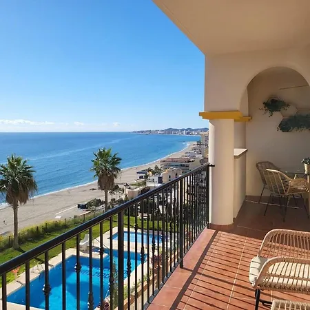 Elegant Sea View Near & Train Lejlighed