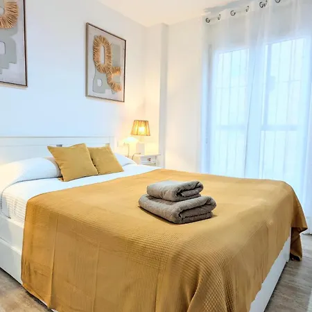 Апартаменты Elegant Sea View Near & Train